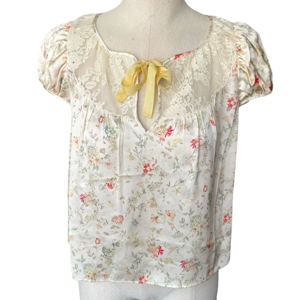 Doen Cream Floral Puff-Sleeve Blouse with Yellow Tie
